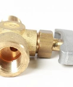 Cajun Classic FNPT / MPT Needle Valve Brass Fitting